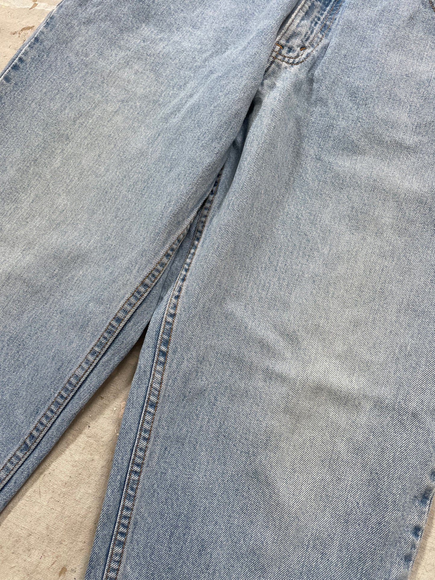90s Levi’s 560 Tapered Jeans