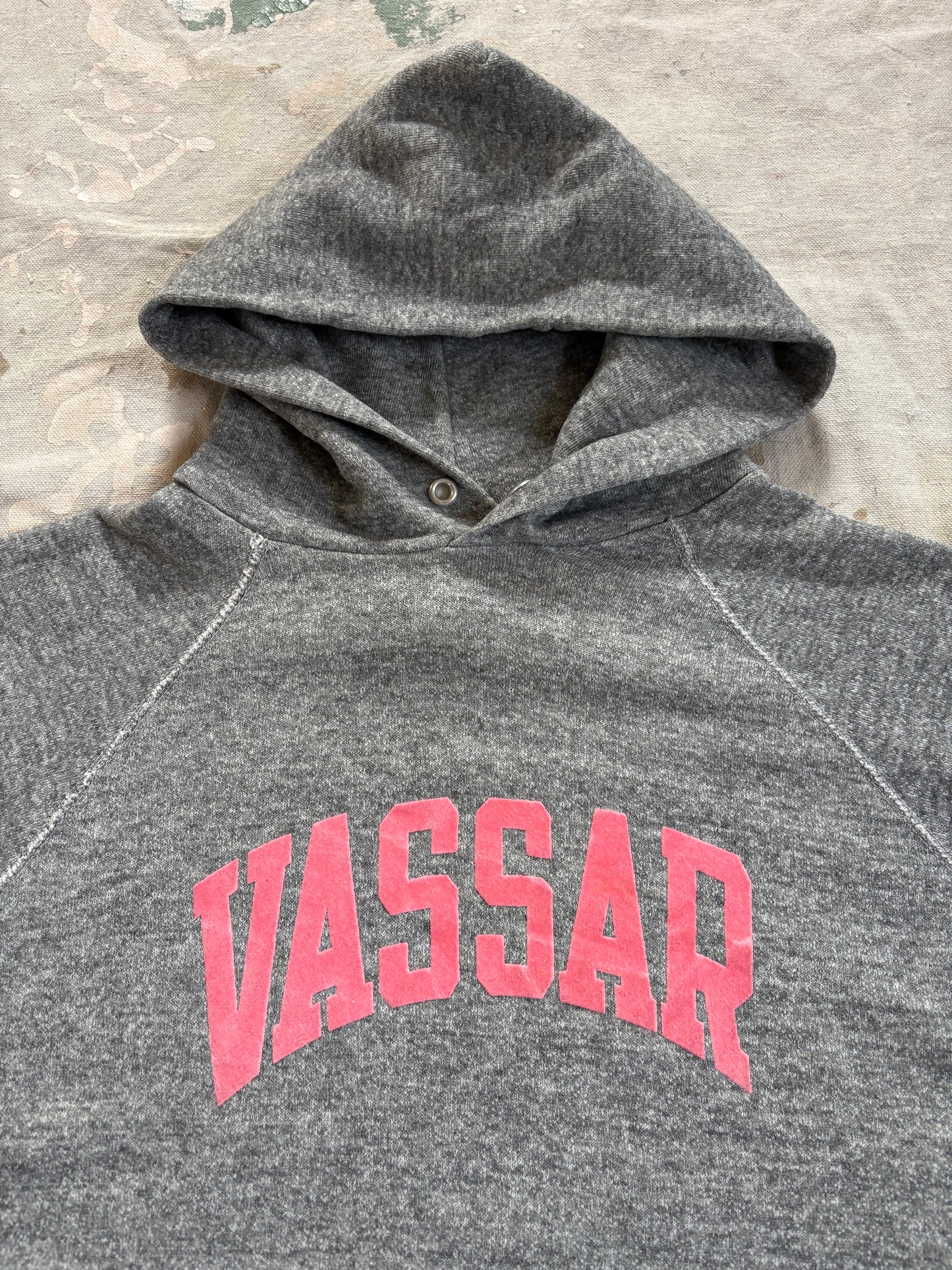 Vintage 70s/80s Vassar College Flocked Hoodie Sweatshirt