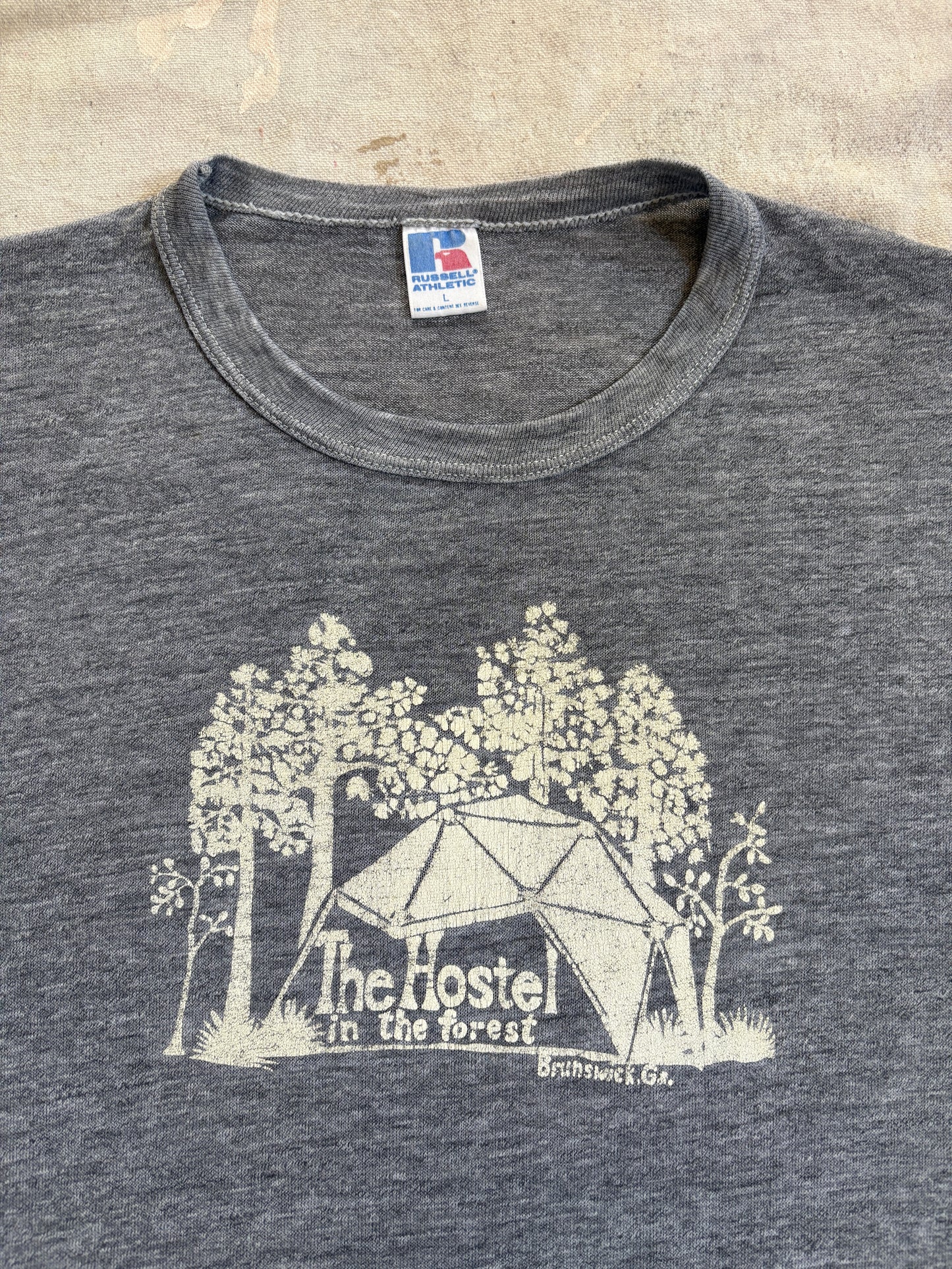 Vintage 90s The Hostel In The Forest Brunswick Georgia Tee