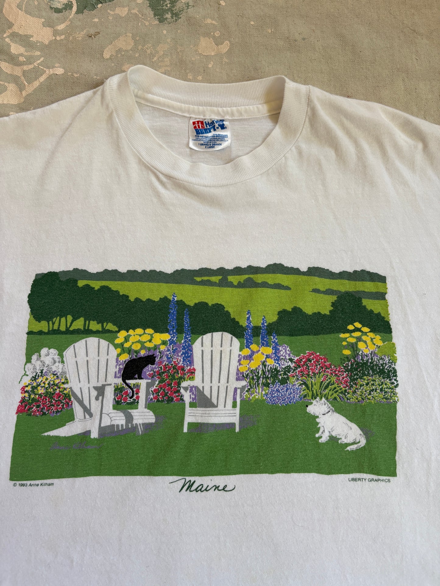 90s Maine Garden Scene Cat And Dog Tee