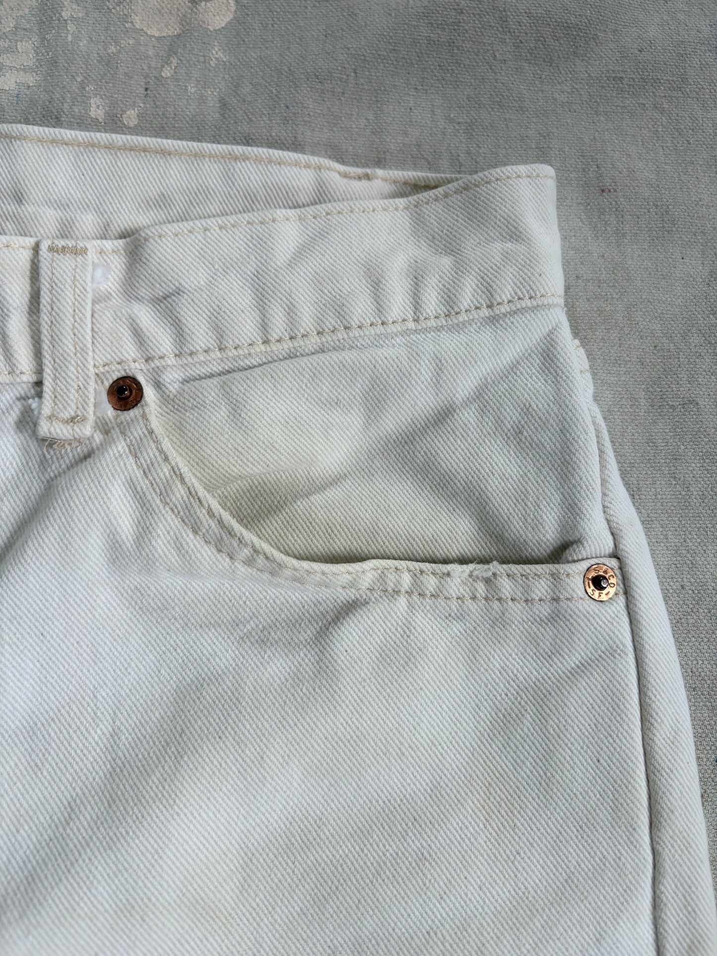 Vintage 80s Ecru Levi’s 505 Jeans