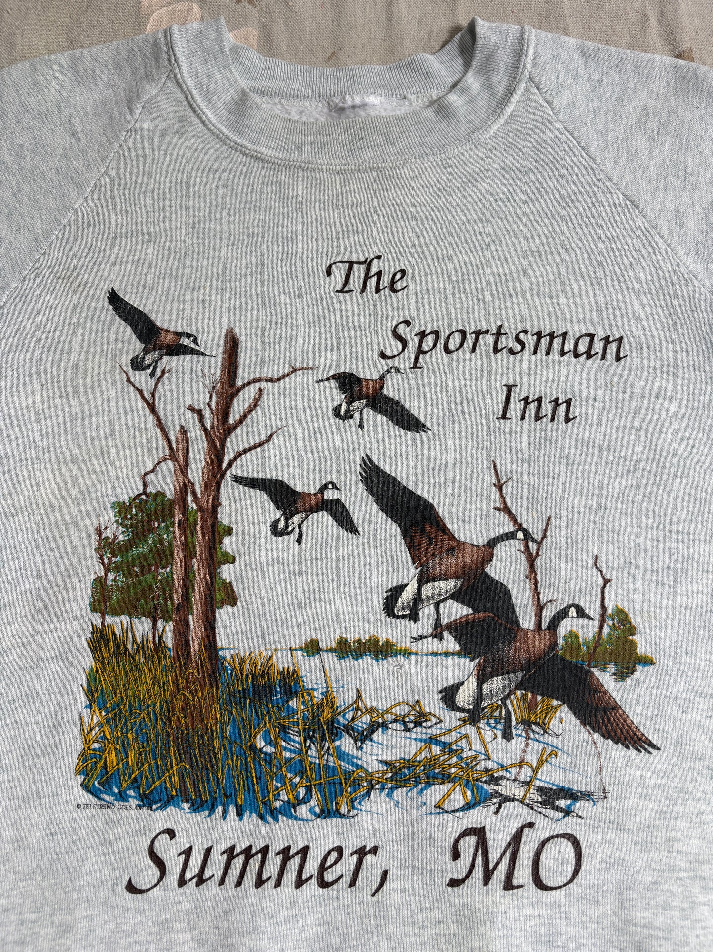 Vintage 90s Sportsman Inn Sumner MO Flying Geese Sweatshirt