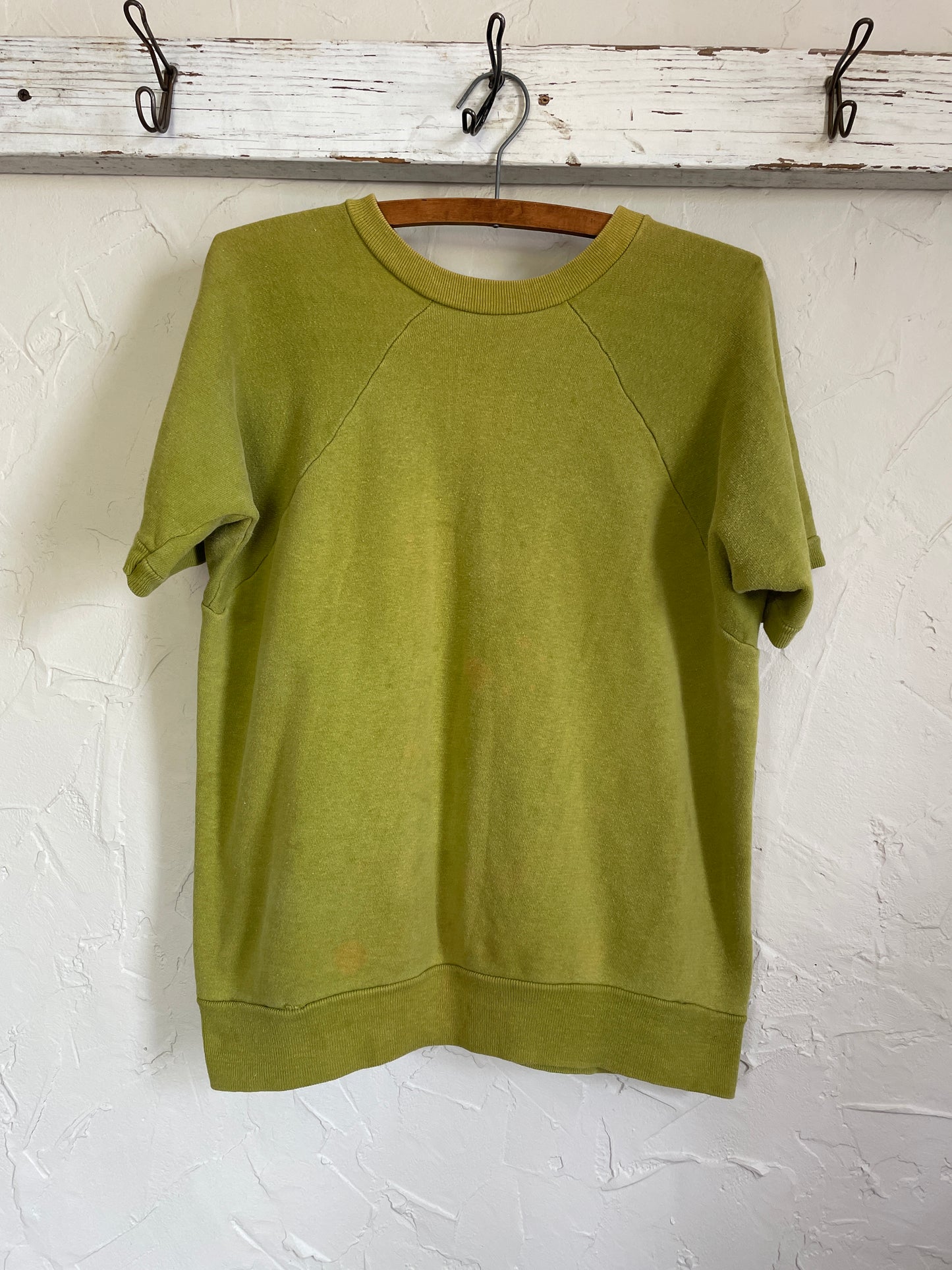 80s Avocado Green Short Sleeve Sweatshirt