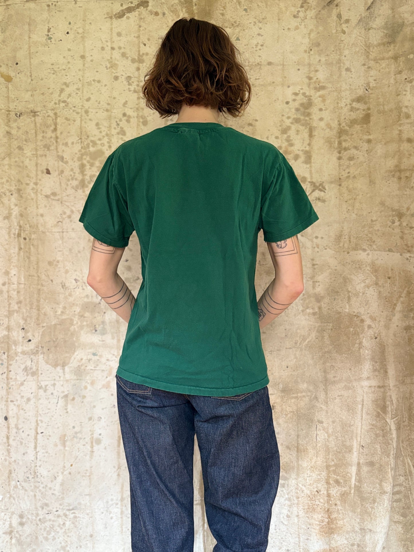90s Green Colorado Barn Scene Tee