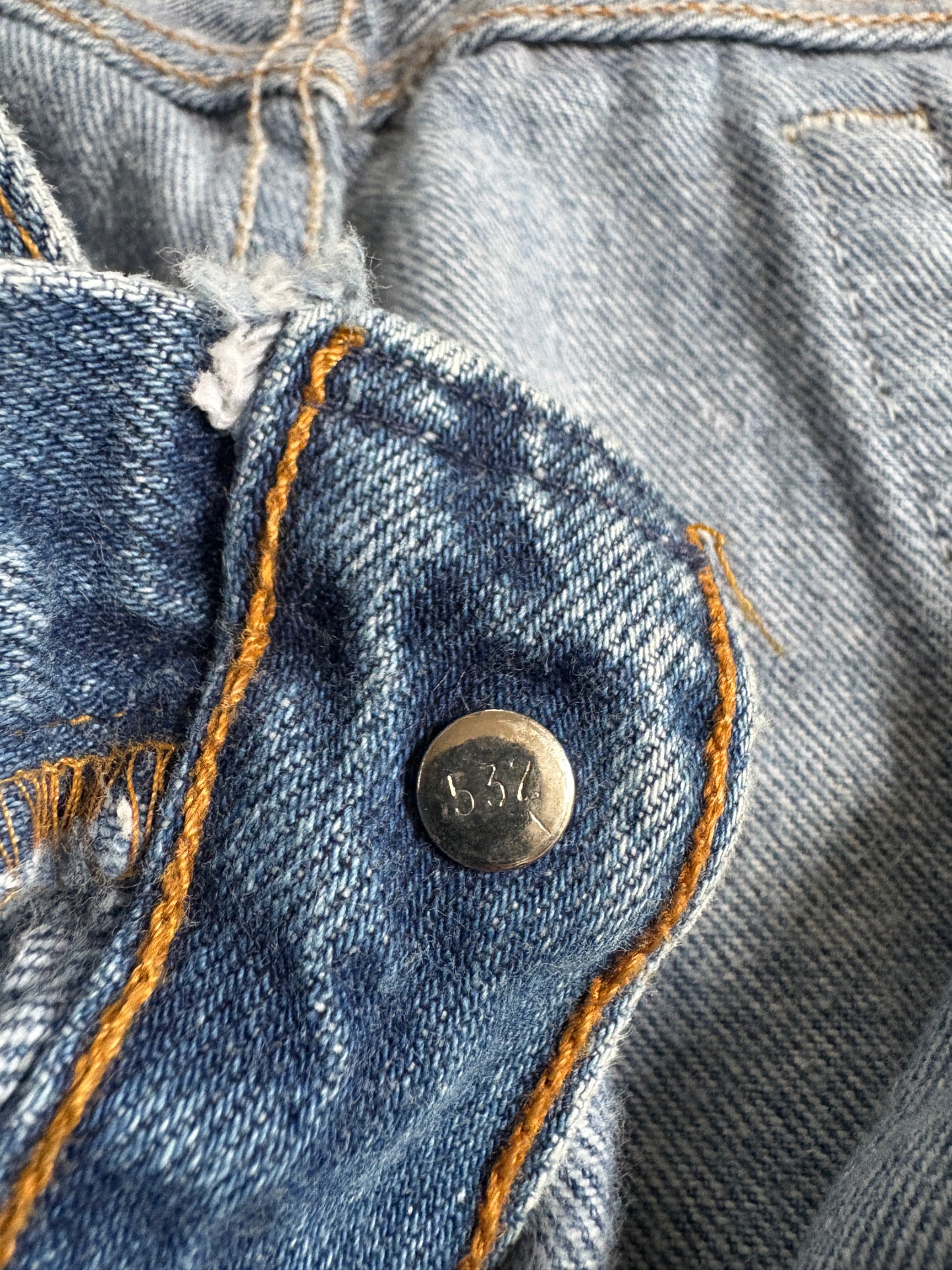 Vintage 90s Levi’s 501 Jeans