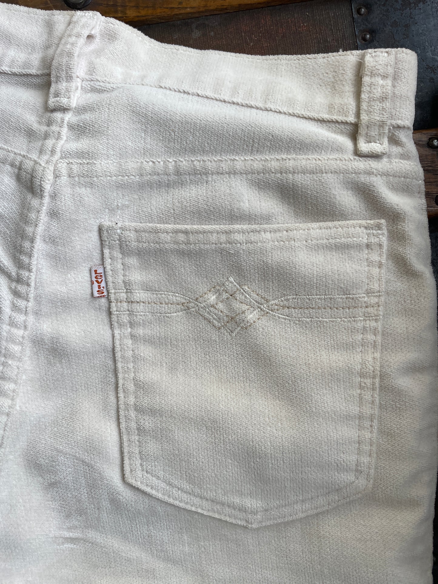 70s Ecru Levi’s Flared Pants