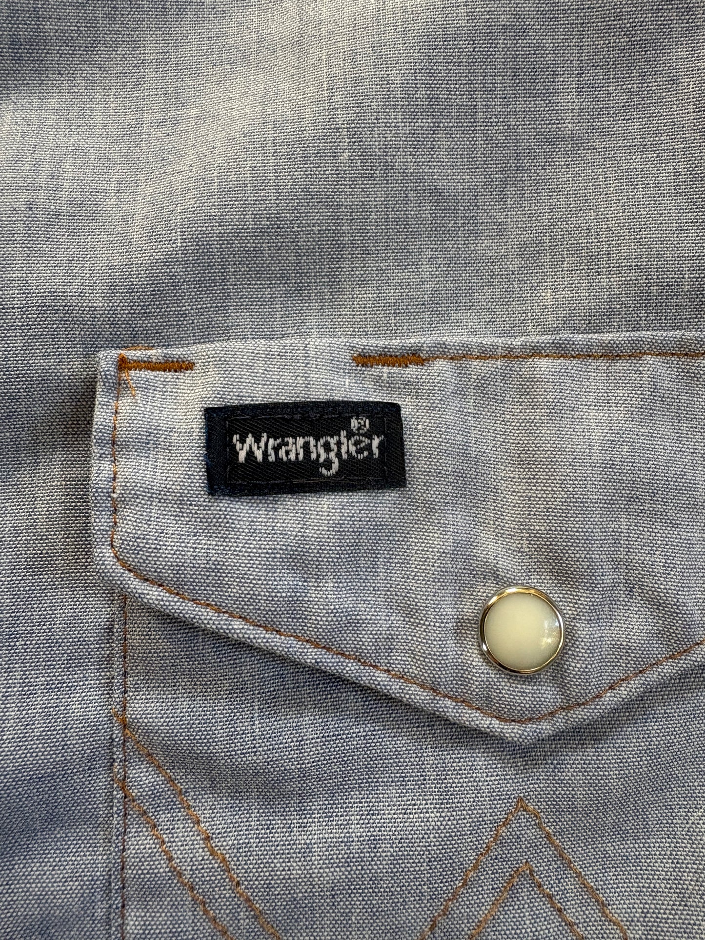 Vintage 90s Wrangler Pearl Snap Chambray Shirt