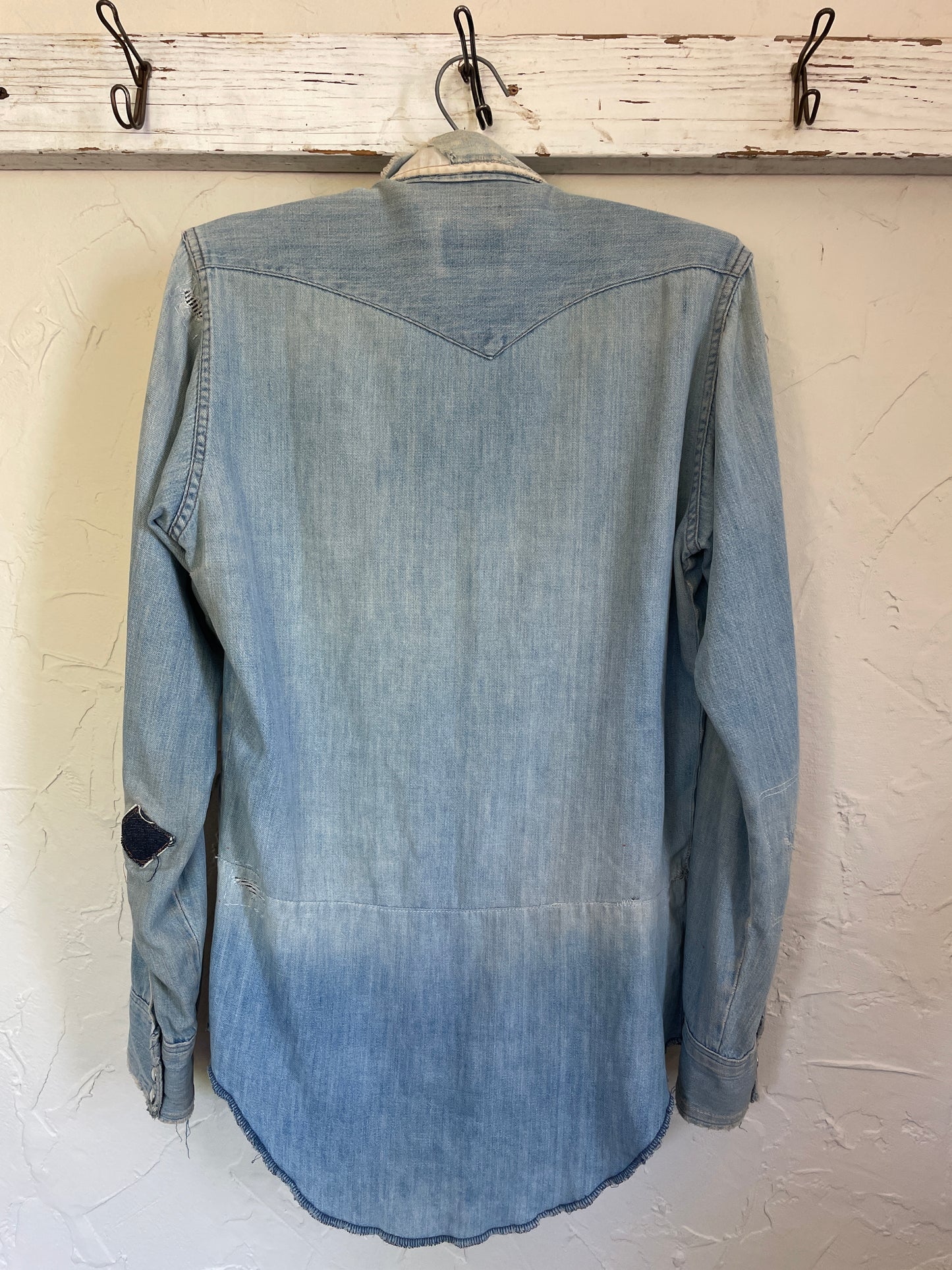 70s Wrangler Pearl Snap Chambray Shirt