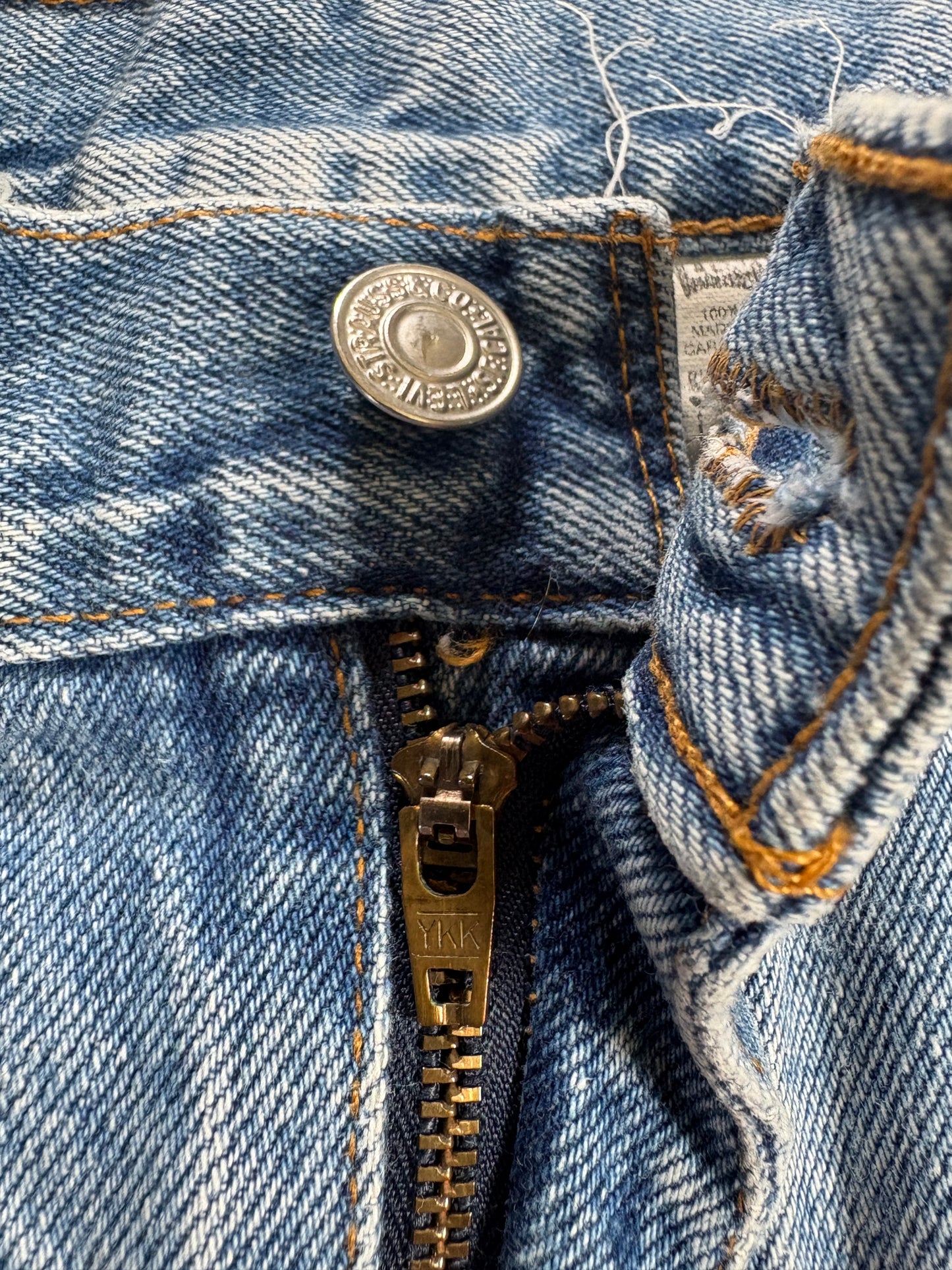 Vintage 90s Levi’s 550 Jean Shorts