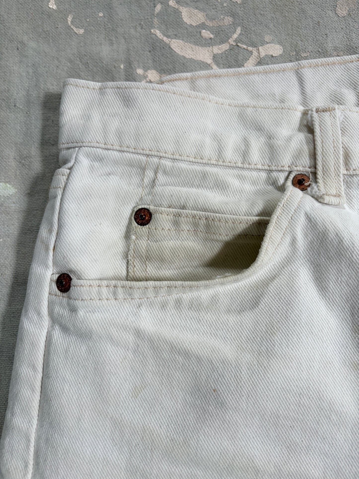 Vintage 80s Ecru Levi’s 505 Jeans