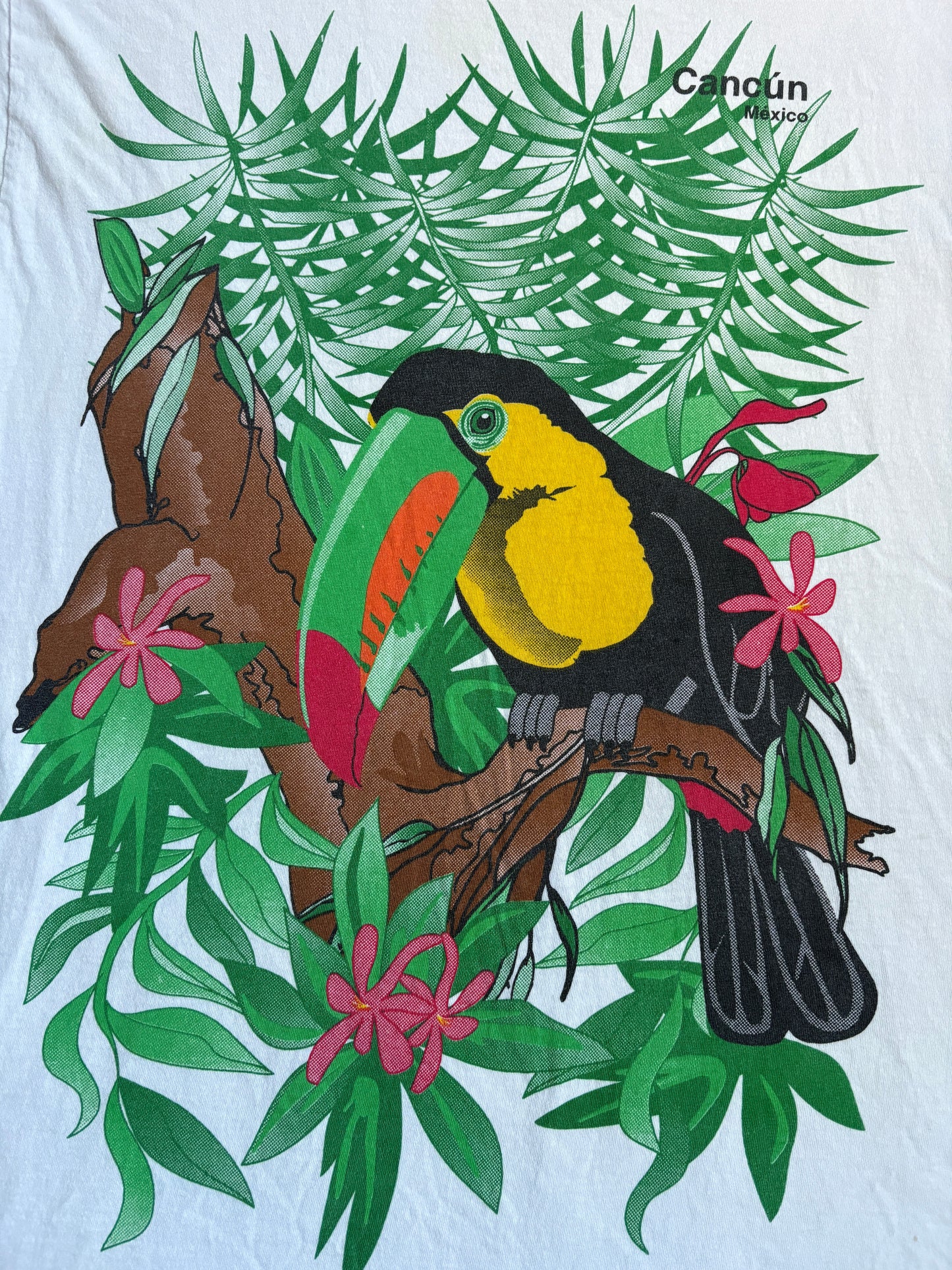 Vintage 90s Cancun Mexico Toucan Tee