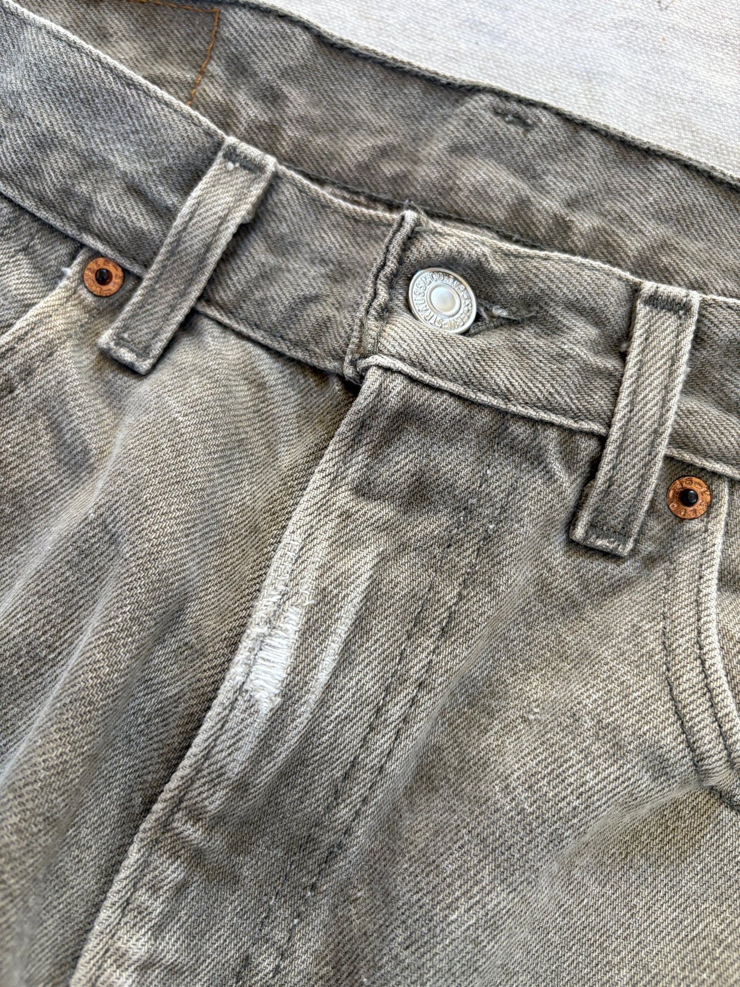 Vintage 90s Gray Green Levi’s 550 Jeans 32x30