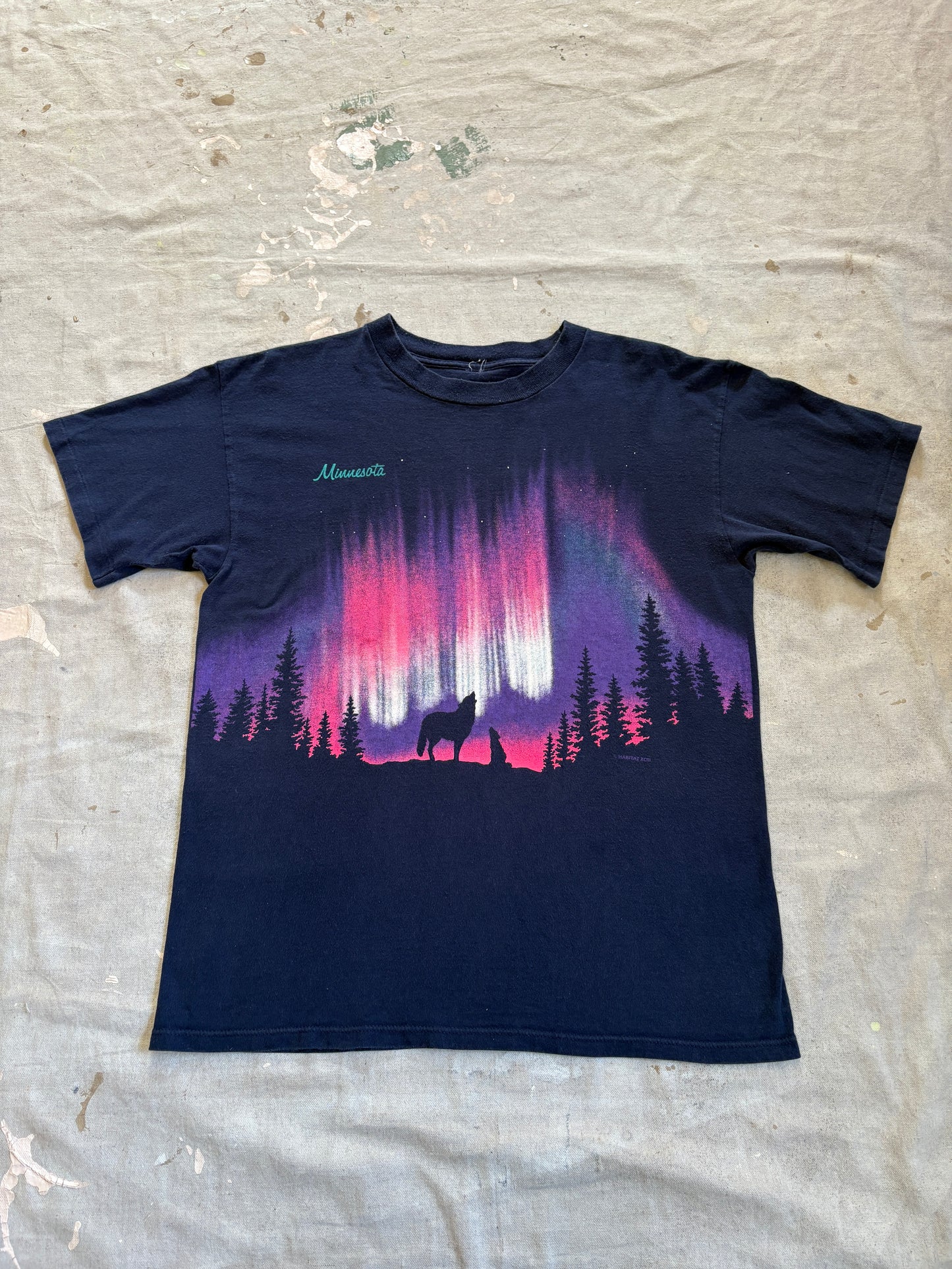 Vintage 90s Minnesota Howling Wolf Nature Tee