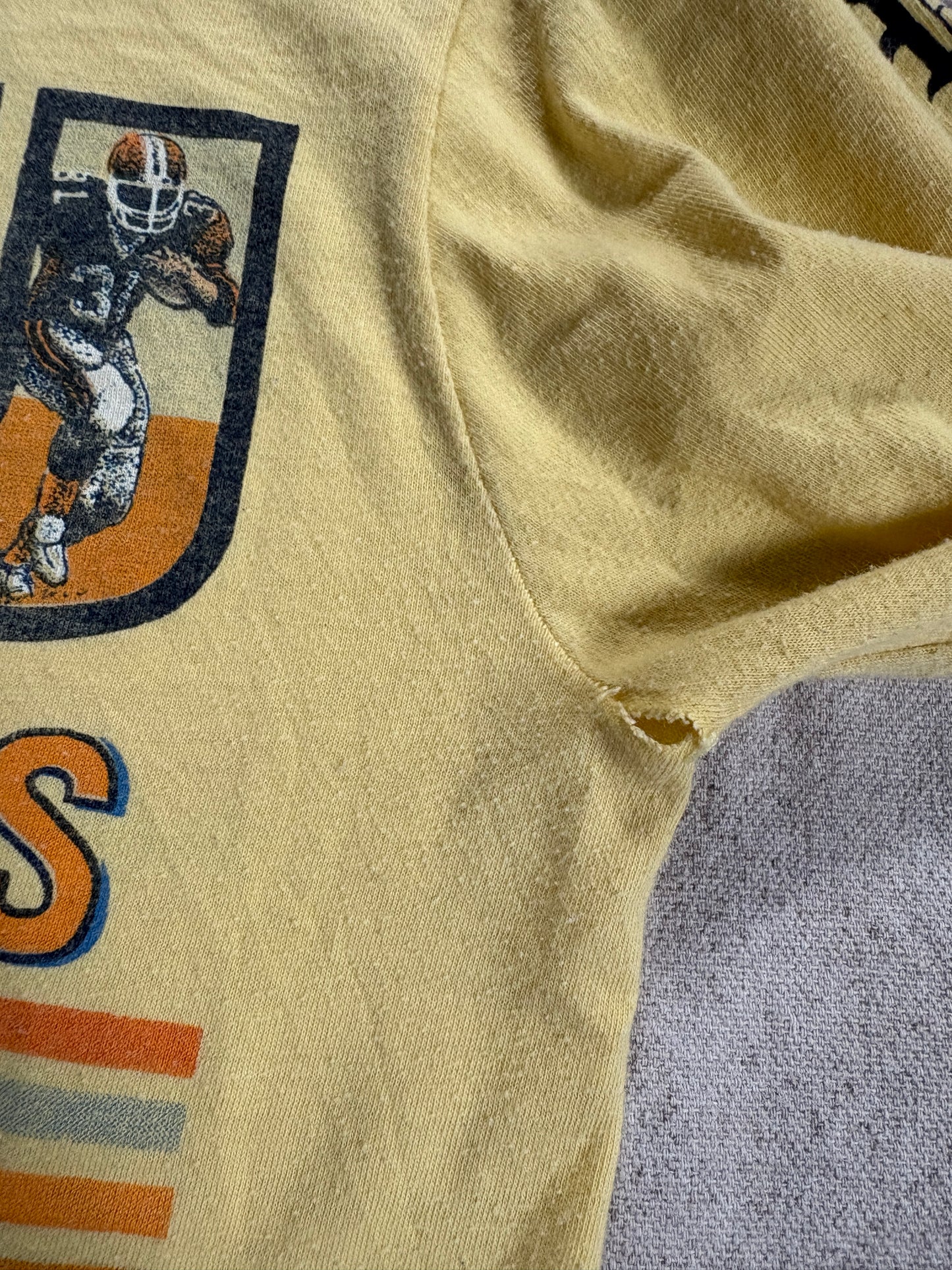 80s West Virginia Mountaineers Long Sleeve Tee