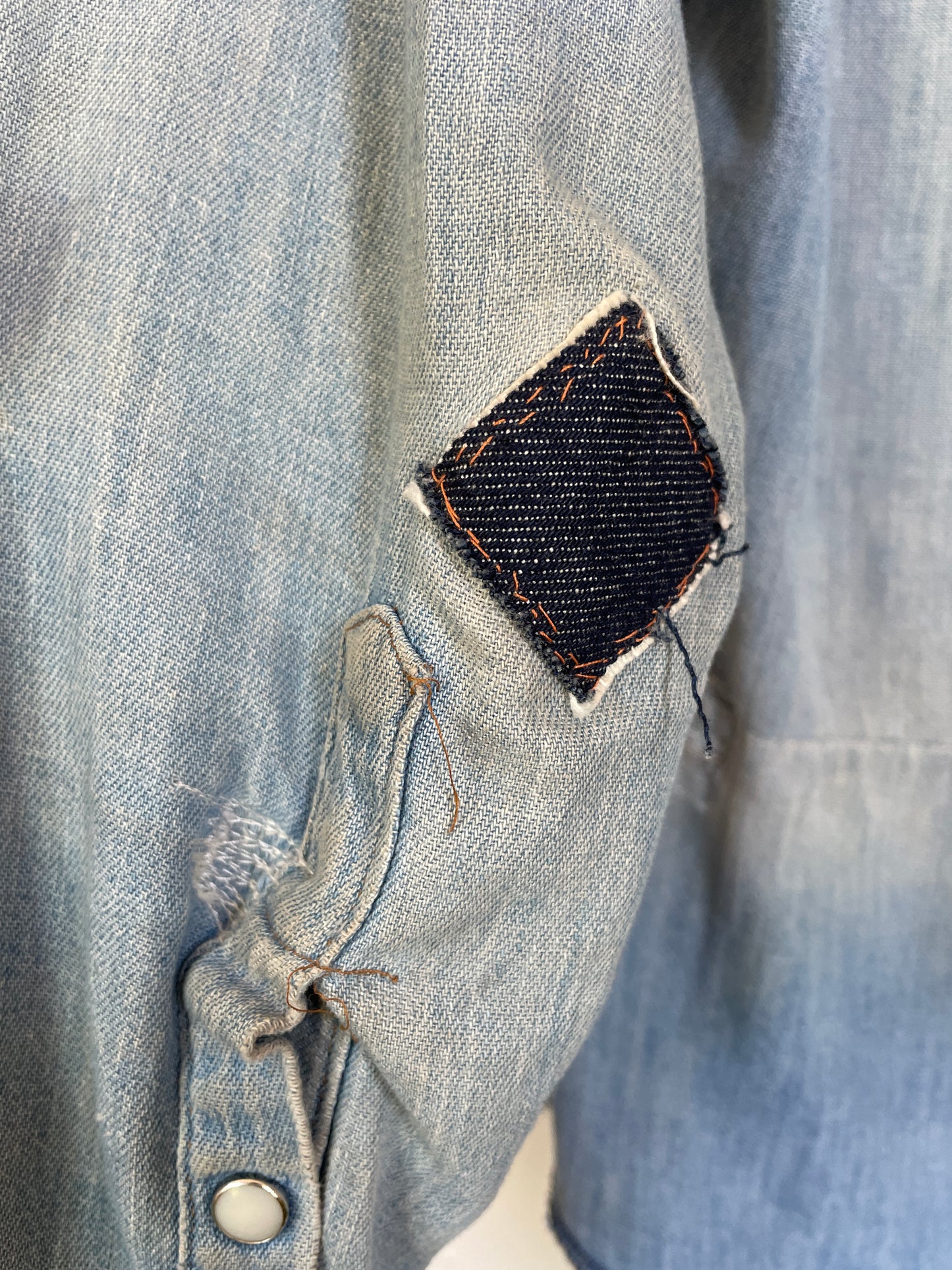 70s Wrangler Pearl Snap Chambray Shirt