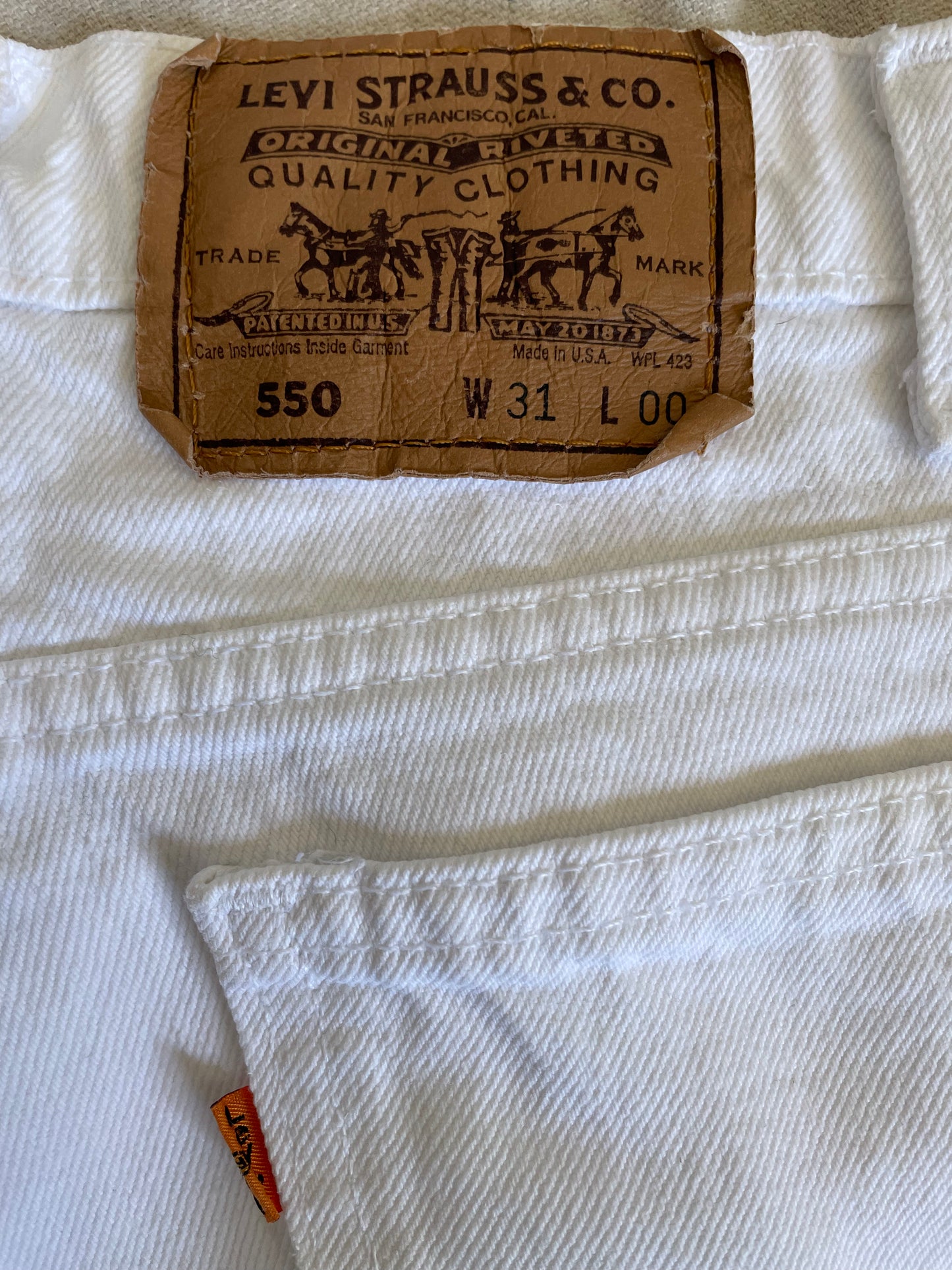 80s White Levi’s 550 Shorts