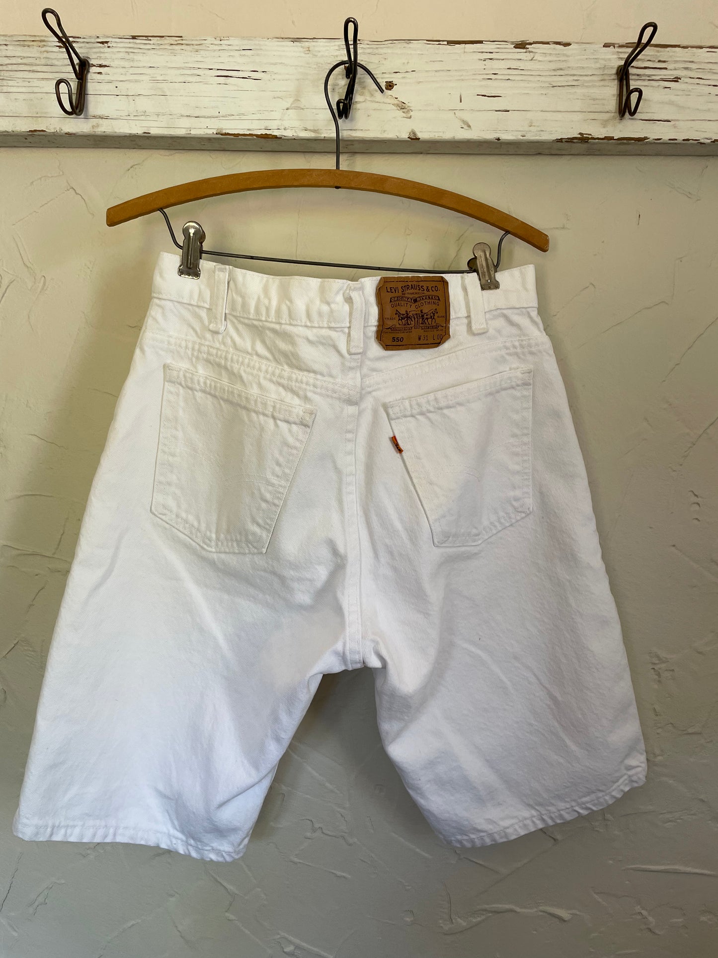 80s White Levi’s 550 Shorts