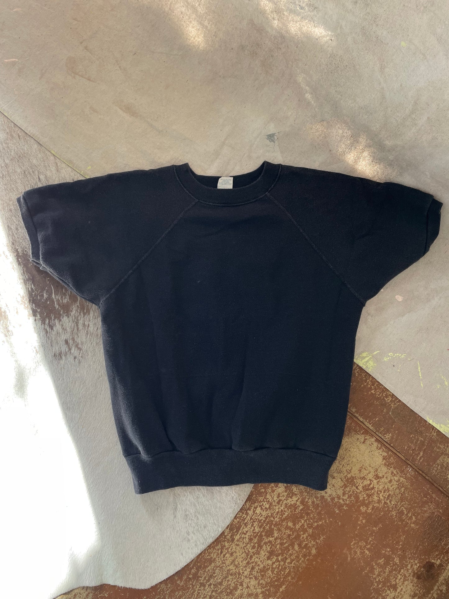 70s/80s Blank Black Short Sleeve Sweatshirt