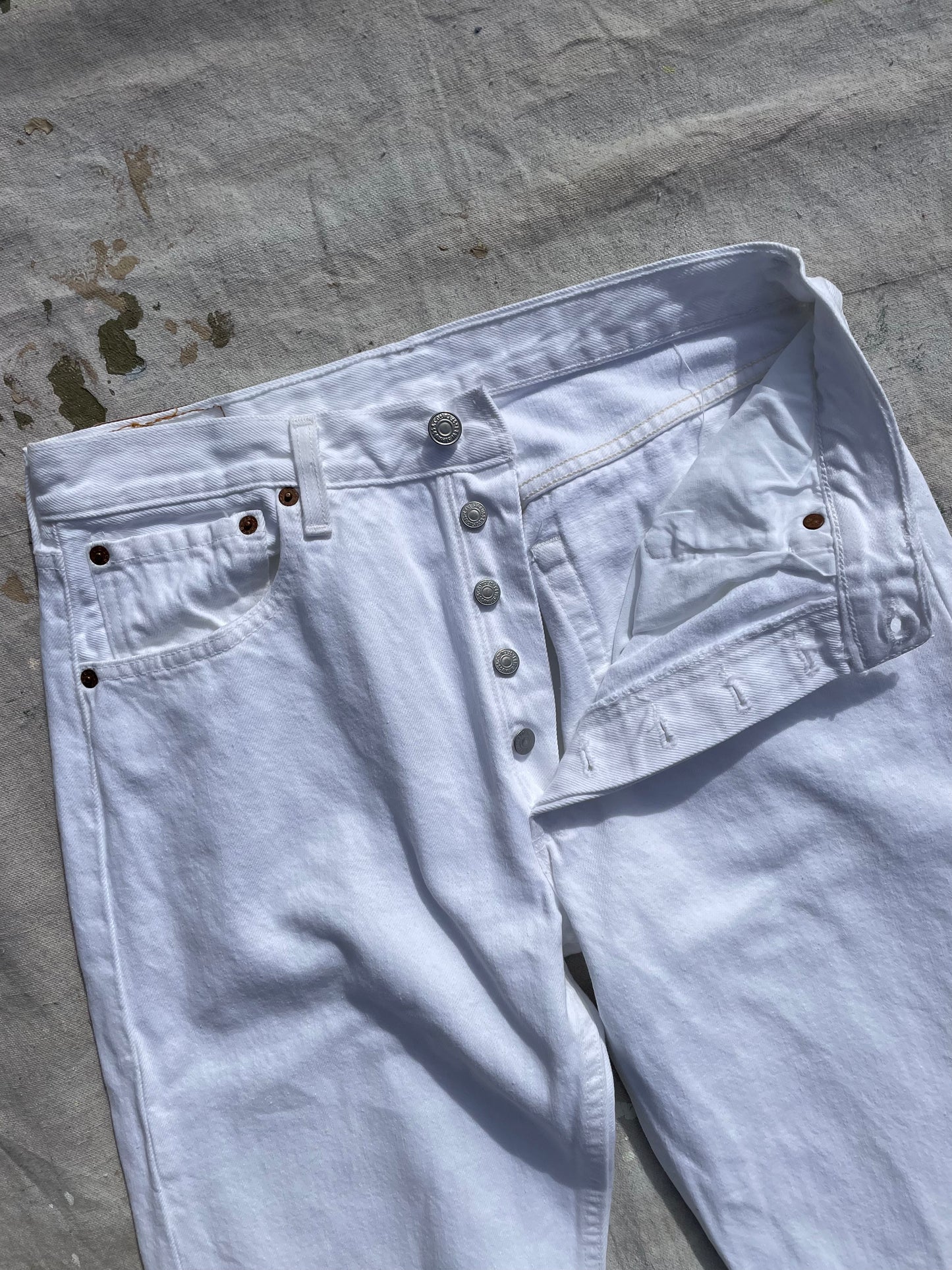 90s White Levi’s 501 Jeans