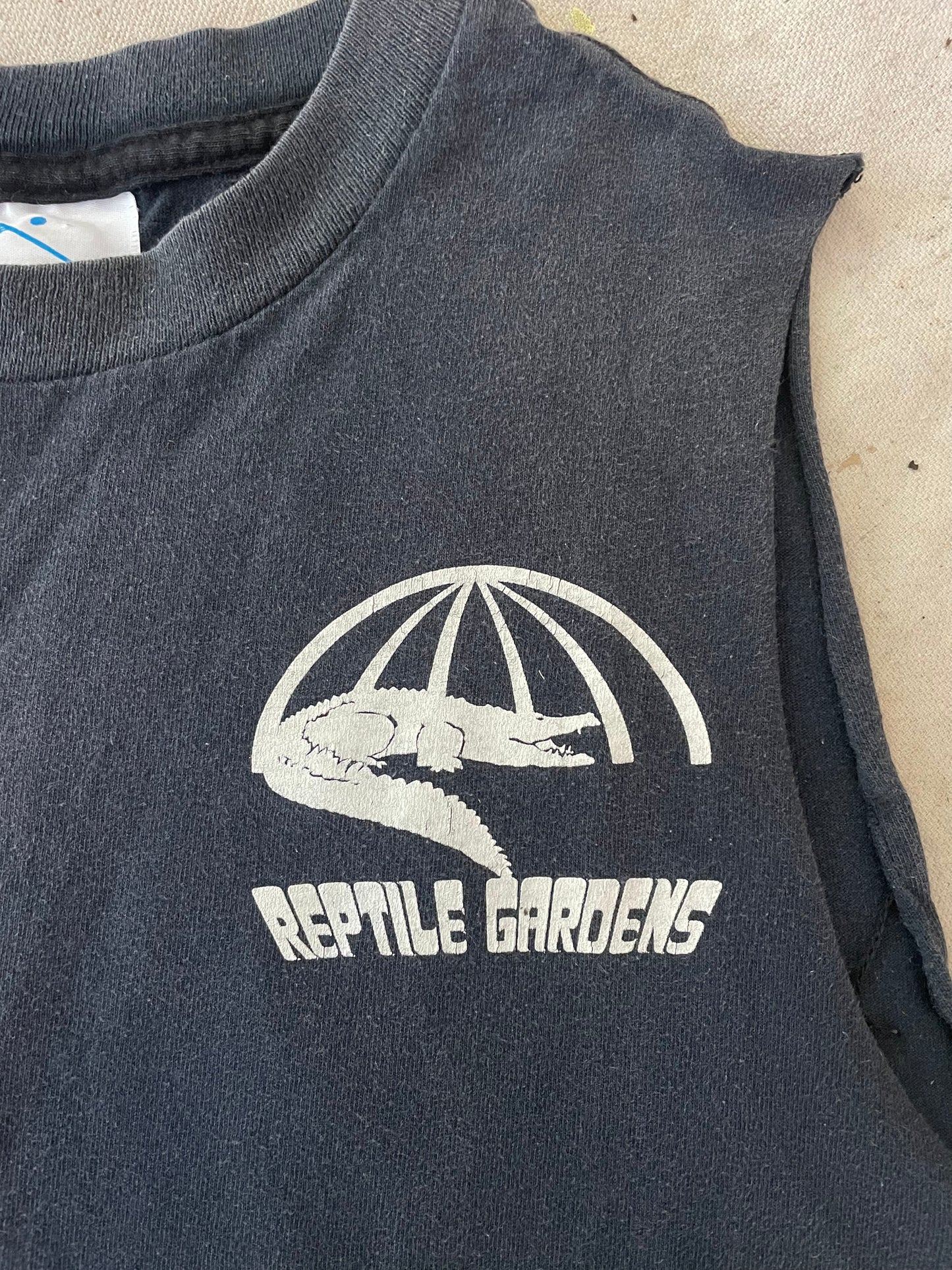 80s Go Wrestle A Gator Reptile Gardens Cut-off Tank Top