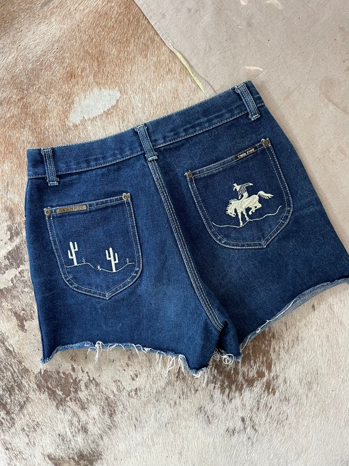 70s Western Theme Cut-off Jean Shorts